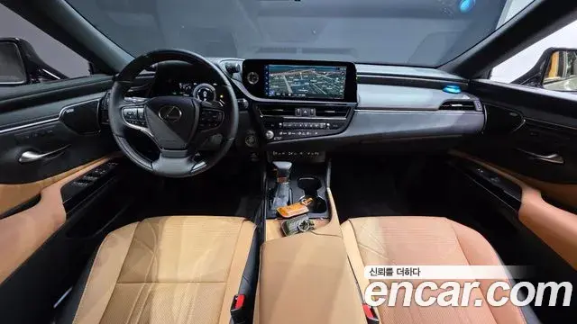 Lexus ES300h 2025 — Şəkil 11/33
