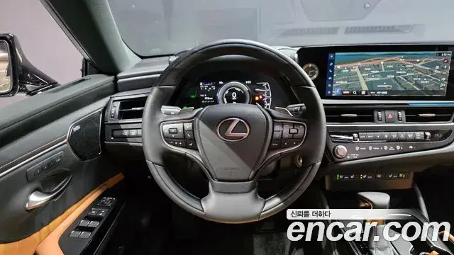 Lexus ES300h 2025 — Şəkil 28/33
