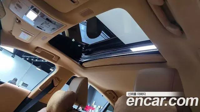 Lexus ES300h 2025 — Şəkil 30/33