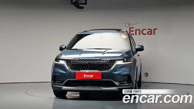 Kia Carnival 2022 — Фото 3/20