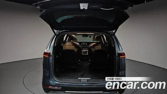 Kia Carnival 2022 — Фото 20/20