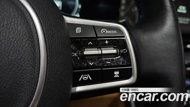 Kia Carnival 2022 — Photo 24/36