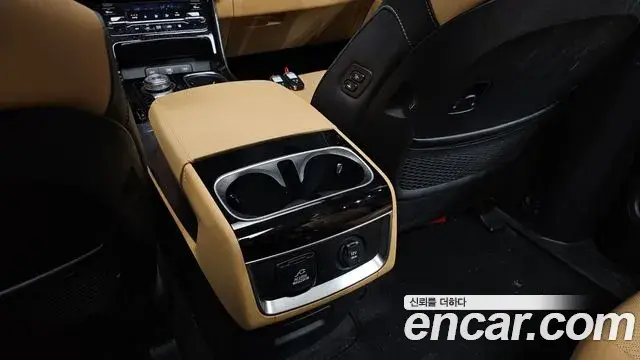 Kia Carnival 2022 — Photo 25/36