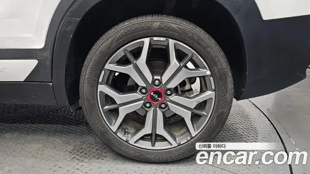 Kia Seltos 2022 — ფოტო 23/31
