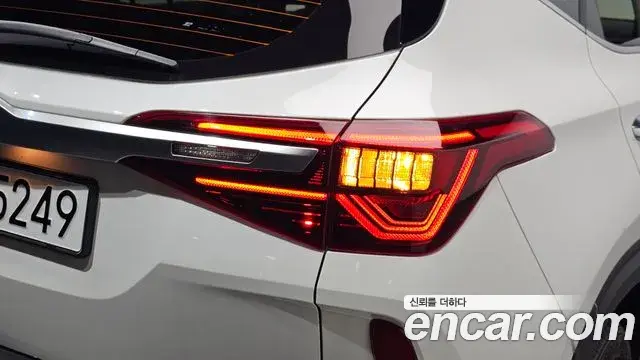 Kia Seltos 2022 — ფოტო 1/31