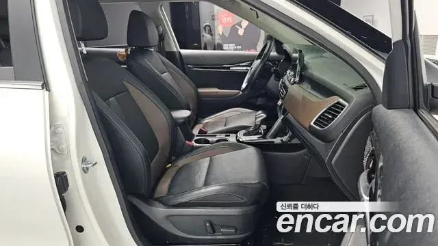 Kia Seltos 2022 — ფოტო 2/31