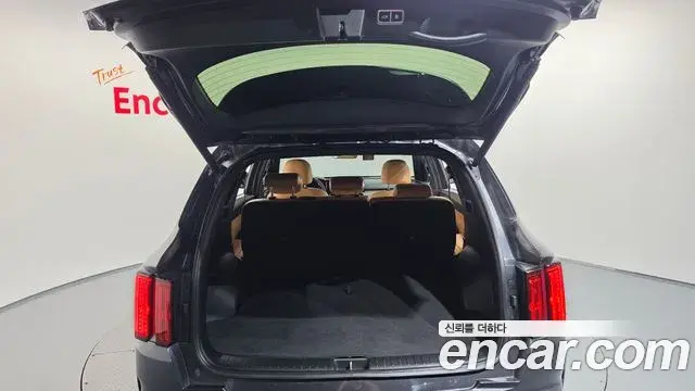 Kia Sorento 2021 — ფოტო 9/20