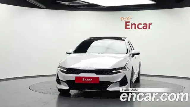 Kia K5 2023 — Şəkil 14/34