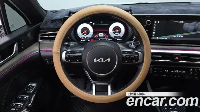 Kia K5 2023 — Şəkil 10/34
