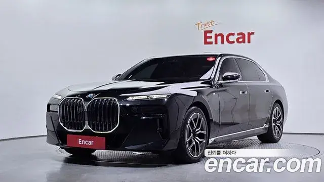 BMW 7 Series 2025 — Фото 1/20