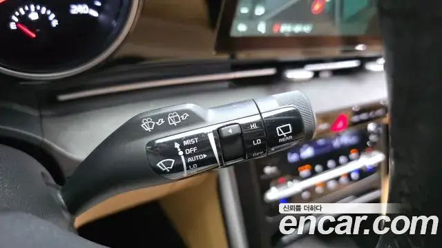 Kia Carnival 2021 — Фото 16/20