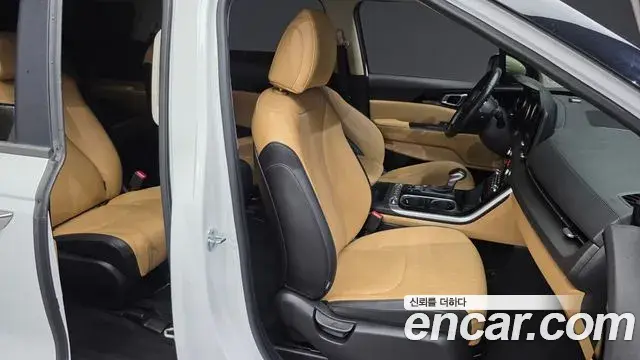 Kia Carnival 2021 — Şəkil 27/31