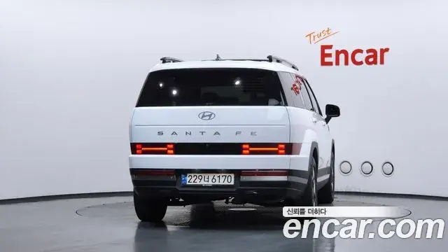 Hyundai Santa Fe 2024 — ფოტო 27/32