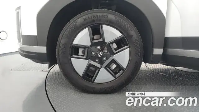 Hyundai Santa Fe 2024 — ფოტო 23/32