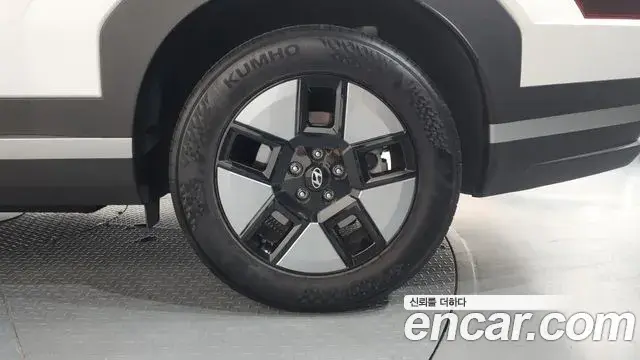 Hyundai Santa Fe 2024 — ფოტო 13/32
