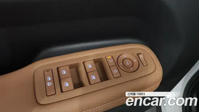 Hyundai Santa Fe 2024 — ფოტო 15/32