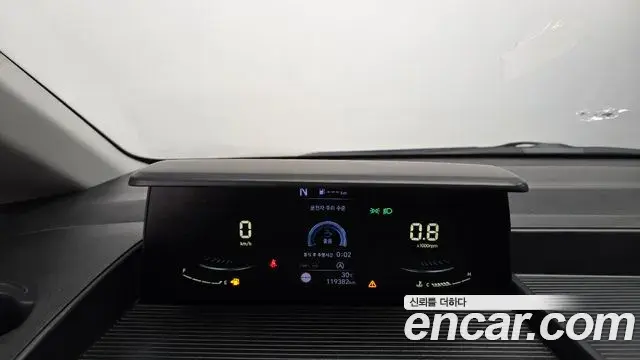 Hyundai Staria 2023 — Фото 8/20
