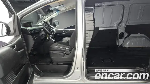 Hyundai Staria 2023 — Фото 12/20