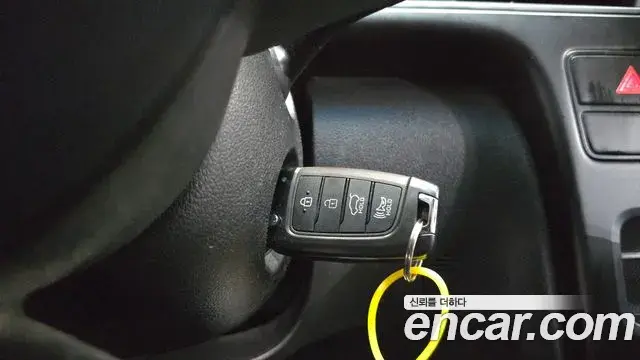 Hyundai Staria 2023 — Фото 15/20