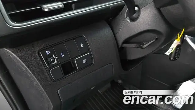 Hyundai Staria 2023 — Фото 18/20