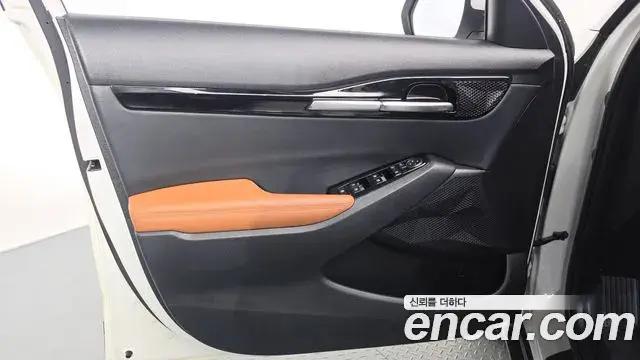 Kia Seltos 2024 — Photo 2/36