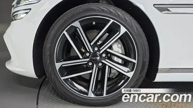 Genesis G80 2025 — ფოტო 18/39