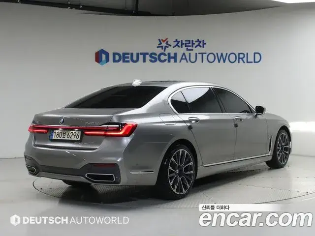 BMW 7 Series 2020 — Фото 1/20