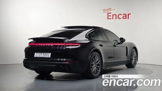 Porsche Panamera 2025 — ფოტო 5/40