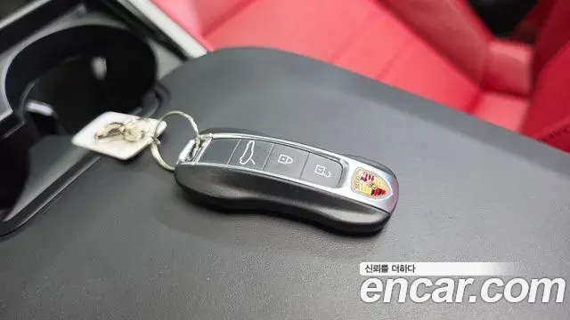 Porsche Panamera 2025 — ფოტო 9/40