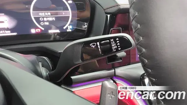 Porsche Panamera 2025 — ფოტო 16/40