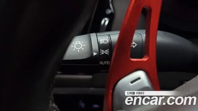 Kia Stinger 2018 — ფოტო 30/35