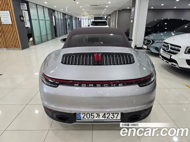 Porsche 911 2024 — ფოტო 17/20