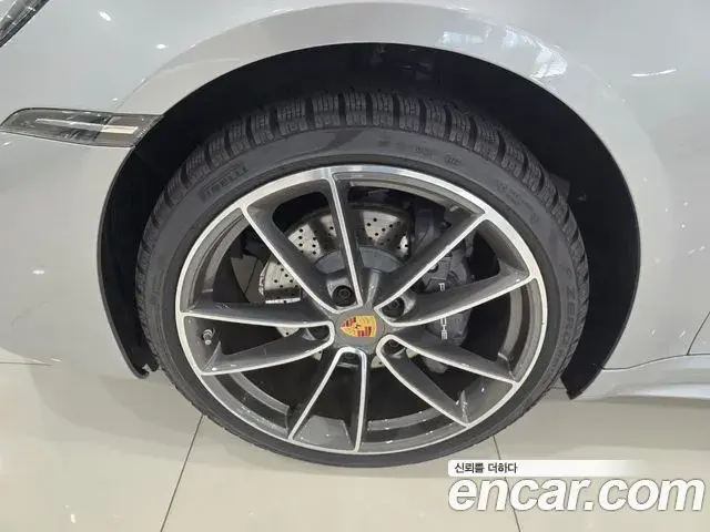 Porsche 911 2024 — ფოტო 4/20