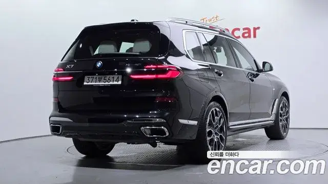 BMW X7 2025 — Фото 2/20