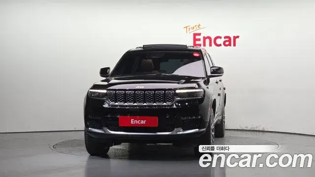 Jeep Grand Cherokee 2022 — Şəkil 11/35