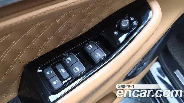 Jeep Grand Cherokee 2022 — Şəkil 9/35