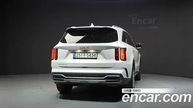 Kia Sorento 2022 — Şəkil 14/20