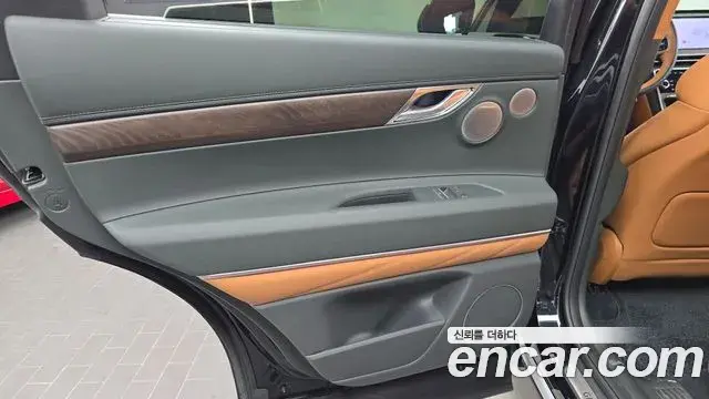 Genesis GV80 2024 — ფოტო 33/35