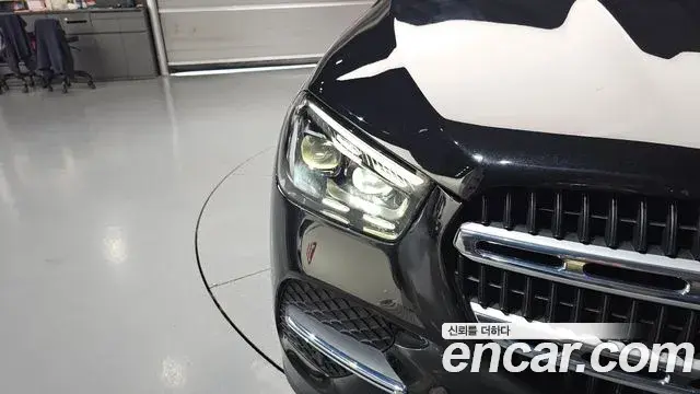 Mercedes-Benz GLE-Class 2023 — Photo 4/38
