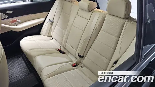 Mercedes-Benz GLE-Class 2023 — Photo 11/38