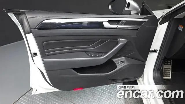 Volkswagen Arteon 2022 — Şəkil 22/35