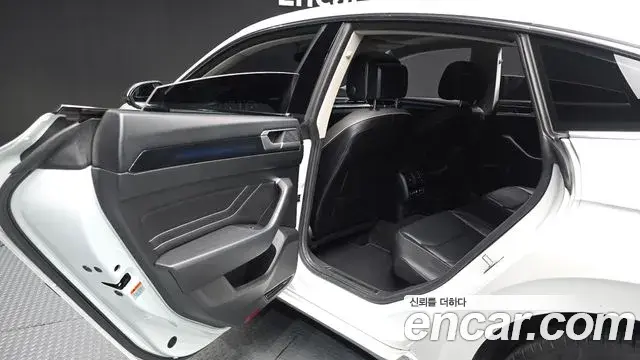 Volkswagen Arteon 2022 — Şəkil 15/35
