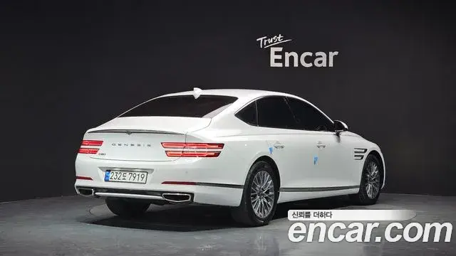 Genesis G80 2023 — Şəkil 10/31