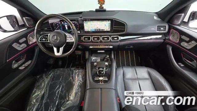 Mercedes-Benz GLS-Class 2021 — Photo 37/41