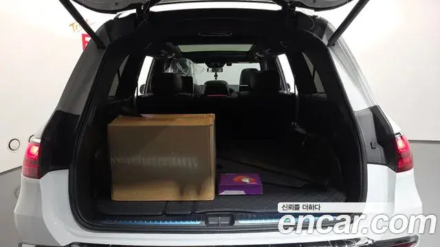 Mercedes-Benz GLS-Class 2021 — Photo 20/41