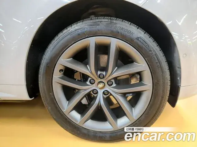 Land Rover Range Rover Sport 2023 — Photo 2/19
