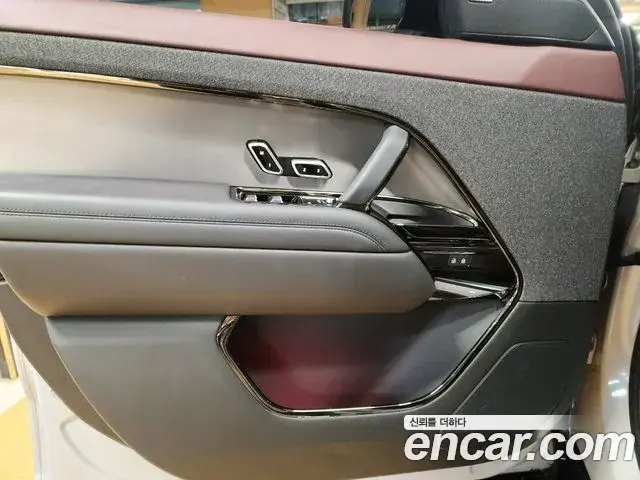 Land Rover Range Rover Sport 2023 — Photo 4/19