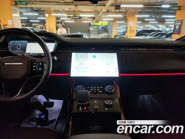 Land Rover Range Rover Sport 2023 — Photo 11/19