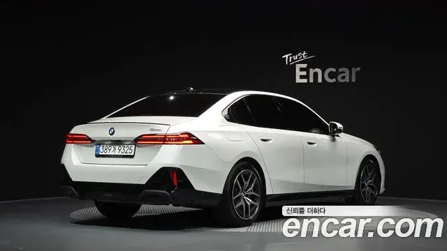 BMW 5 Series 2025 — Фото 2/20