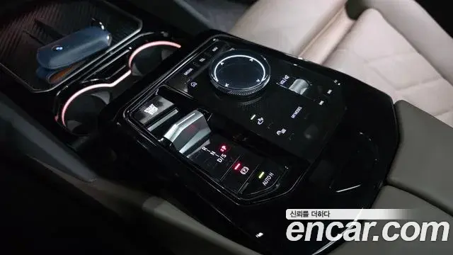 BMW 5 Series 2025 — Фото 9/20